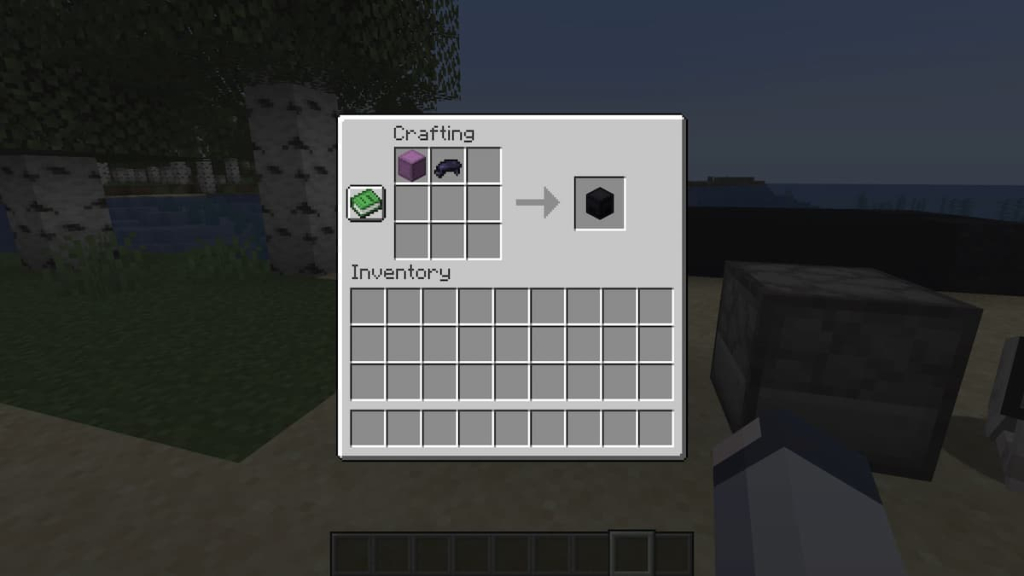 Dyeing a Shulker Box black.